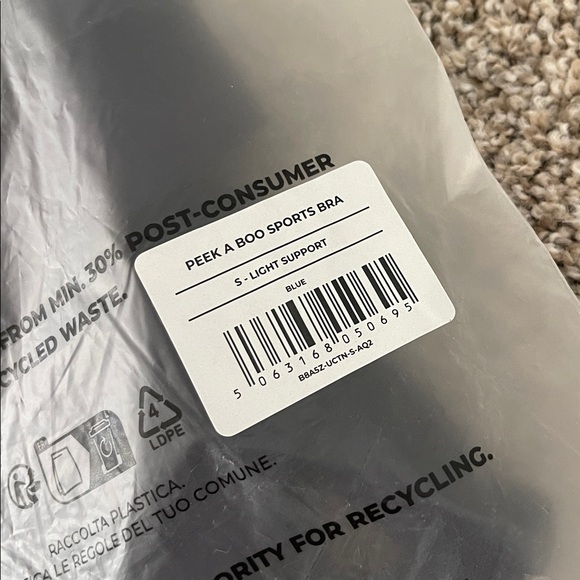 NIB Gymshark Peek A Boo Sports Bra - Picture 3 of 3